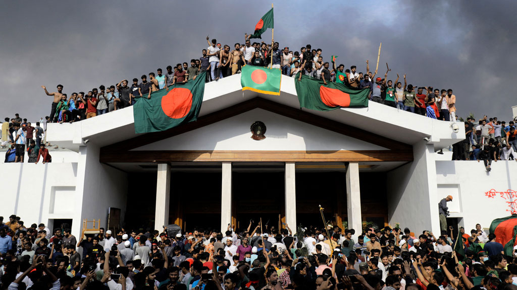 ঐতিহাসিক ৫ আগস্ট: স্বৈরাচারবিরোধী আন্দোলনের গৌরবময় দিন ঐতিহাসিক ৫ আগস্ট: স্বৈরাচারবিরোধী আন্দোলনের গৌরবময় দিন